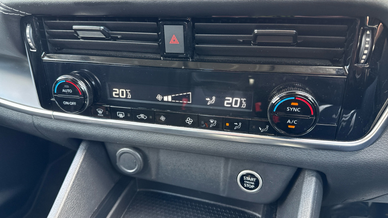 Nissan Qashqai 1.3 DiG-T MH 158 Acenta Premium 5dr Xtronic Petrol Hatchback